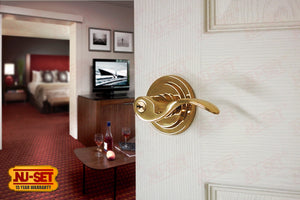 NuSet Santa Fe: Kwikset Keyed Entry Door Lever (Solid Brass)