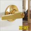 NuSet Tustin: Kwikset Keyed Entry Door Lever (Brass)